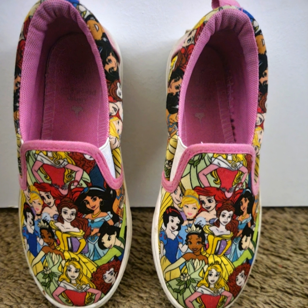 Slip on girl tennis shoes